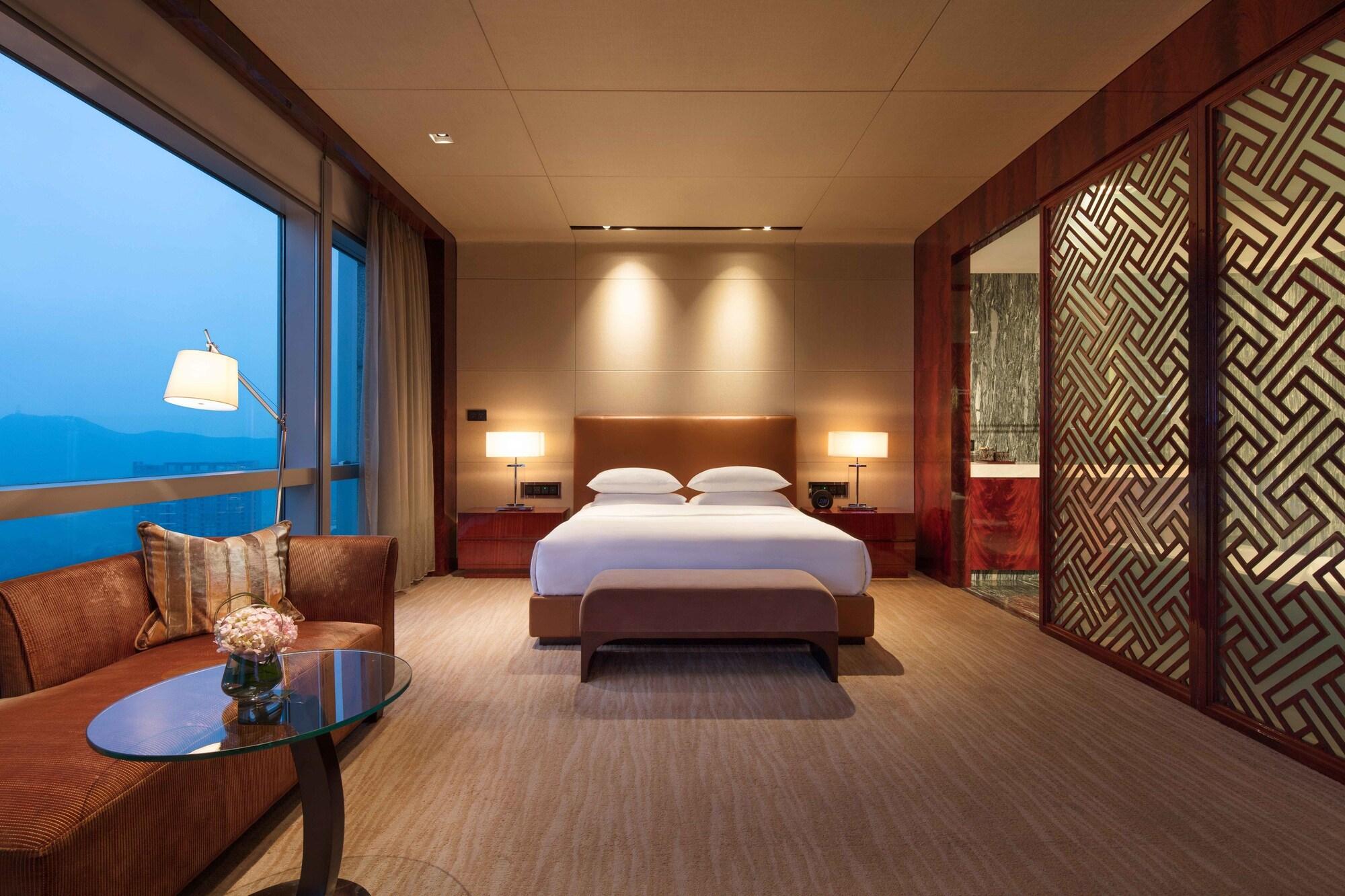 Отель Grand Hyatt Шэньчжэнь Экстерьер фото